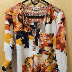 Hope Springs Tunic Top EUC
